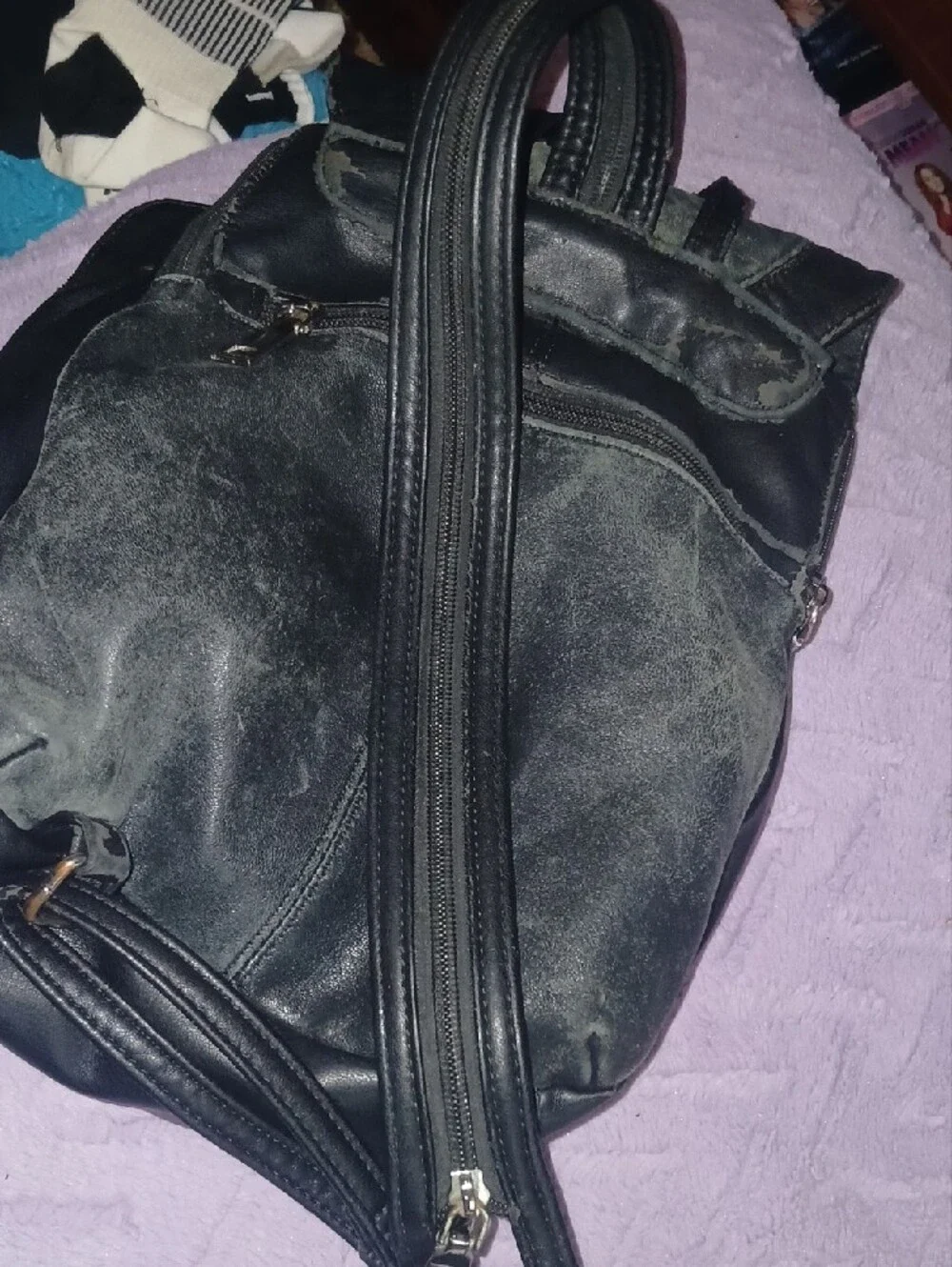 Wilsons Leather Y2K Vintage Black Leather Backpack Broken Magnetic Snap
